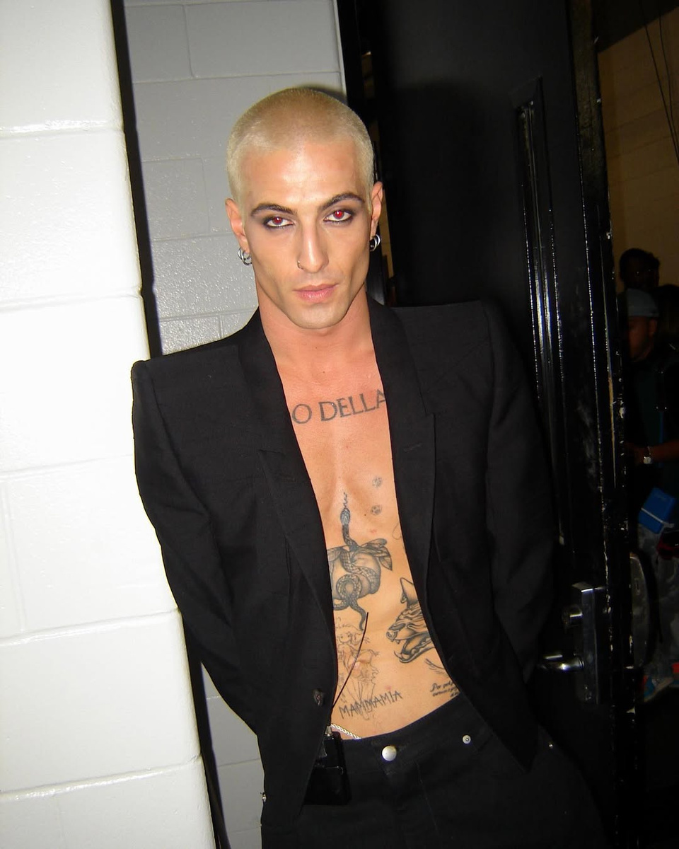     Дамиано Давид (2023). Фото © Instagram (признан экстремистской организацией и запрещен на территории Российской Федерации) / damianodavid