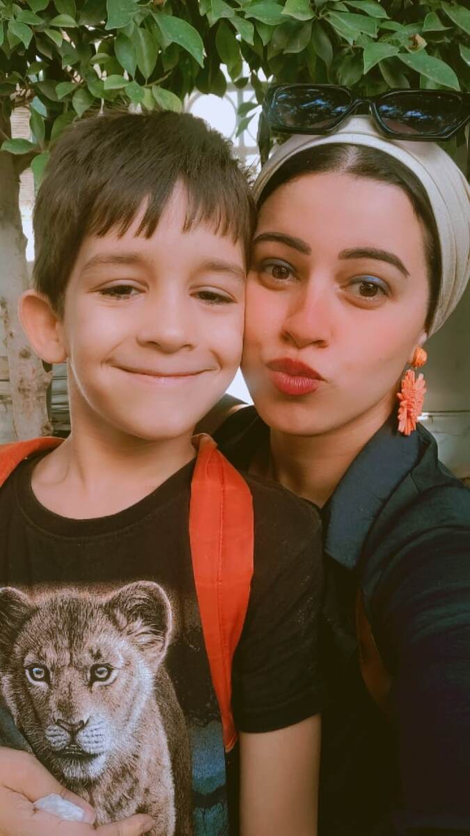 Та самая мисс Ясмина с Юнисом