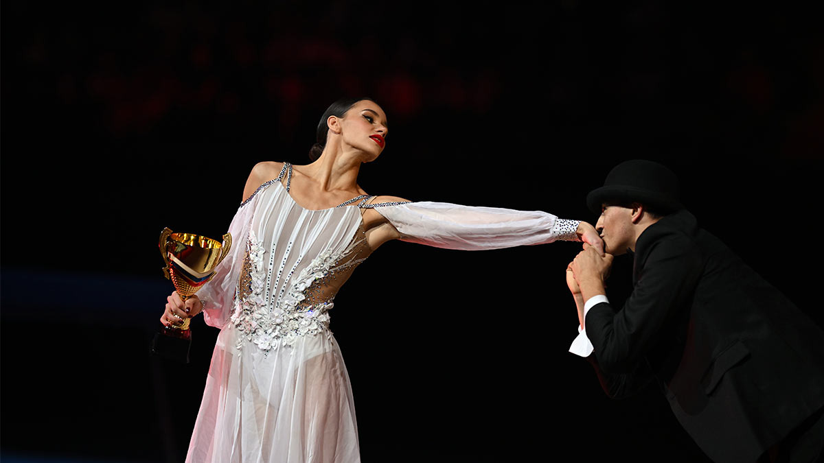     12 июня в концертном зале "Москва" пройдет премьера пластического спектакля "Наваждение" Мария Демушина
Пресс-служба спектакля "Наваждение"Пресс-служба спектакля "Наваждение"