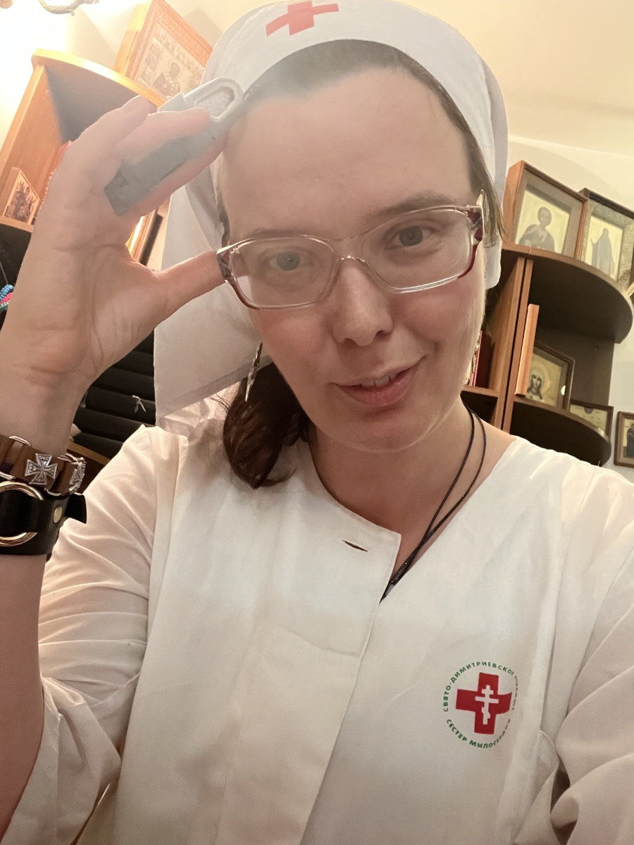 Я на посту в больничном Храме. Чувствую себя рыцарем ордена тамплиеров