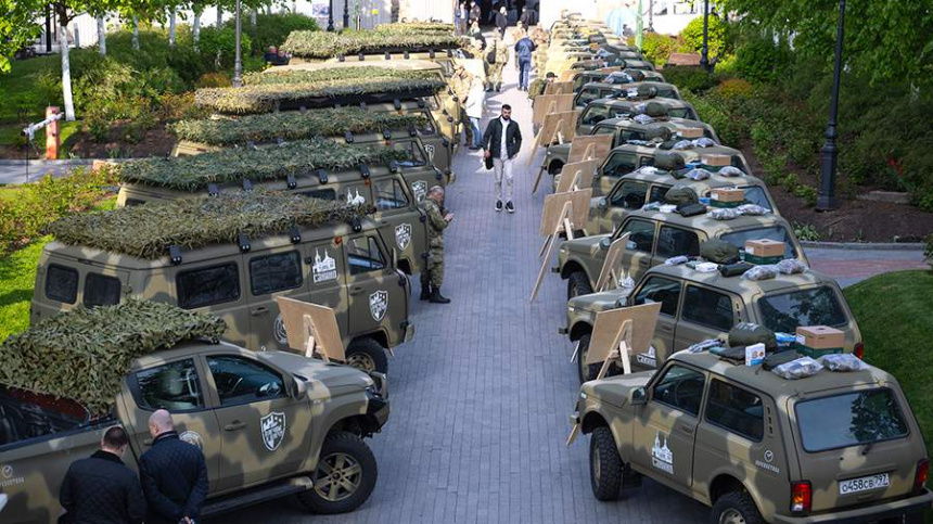    Фото: пресс-служба ЛДПР; 5-tv.ru