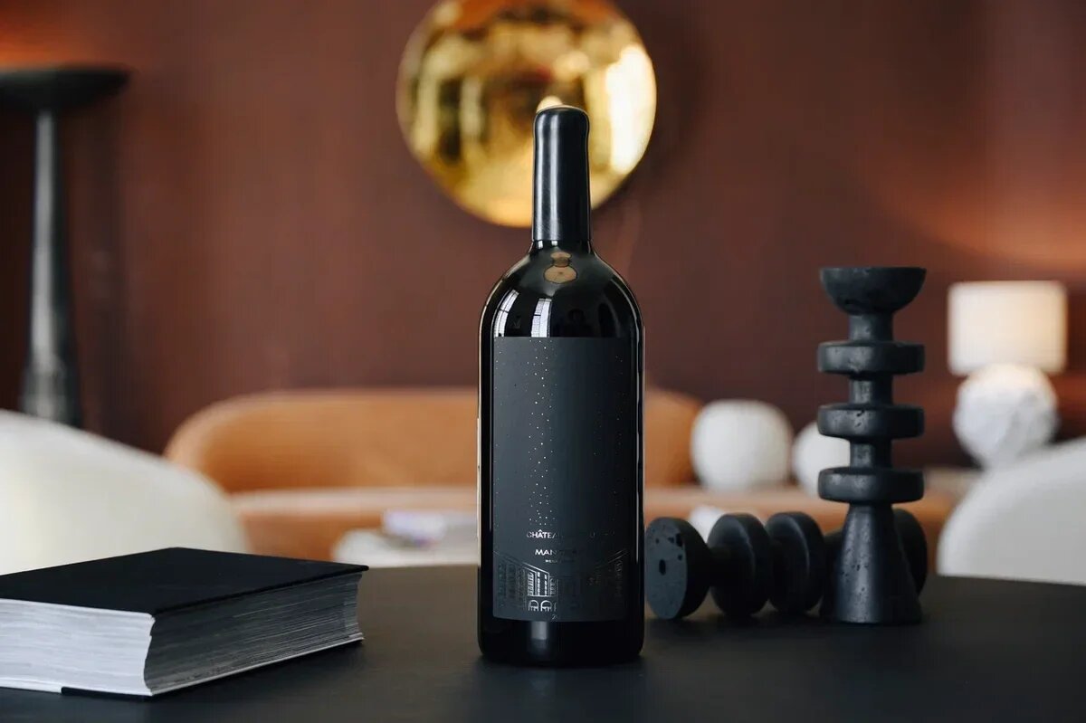    Вино купажа 2020 года от винодельни "Шато де Талю" можно купить сразу вместе с резиденцией в Mantera Residence. Фото: группа Mantera