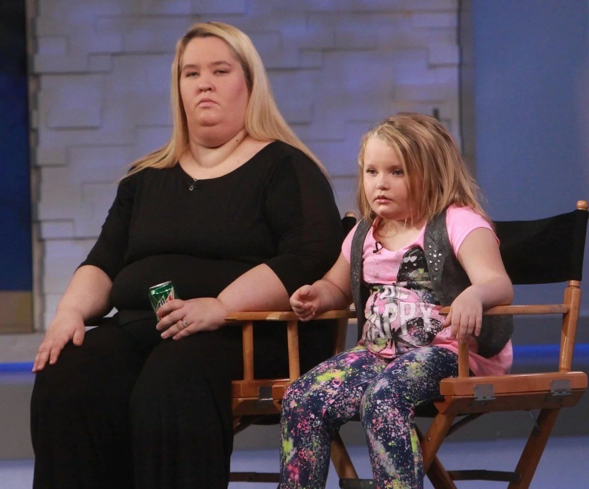 Алана Томпсон с мамой