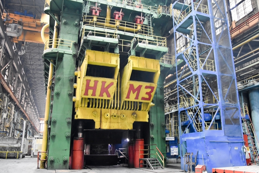 История крупнейших в мире кузнечных прессов тесно связана с событиями Второй мировой войны и эпохой холодной войны.