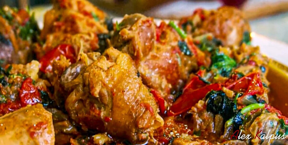 В этой статье я поделюсь  детальным рецептом чахохбили, сохраняющим аутентичность, но адаптированным для современной домашней кухни. Грузия.