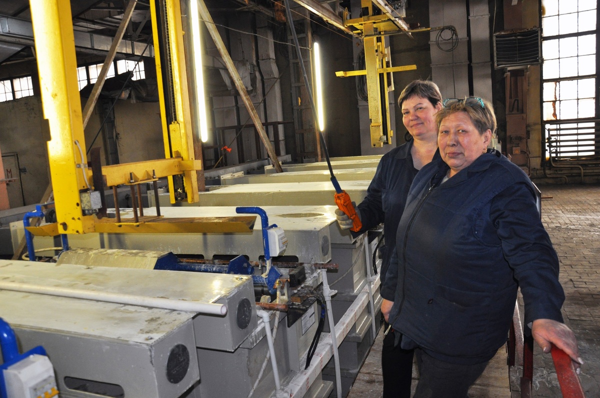   Оборудование на линии цинкования деталей