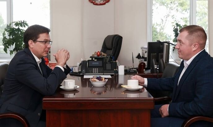    Глава Нижнего Новгорода Юрий Шалабаев и Владимир Анисимов / Источник: admgor. nnov.ru