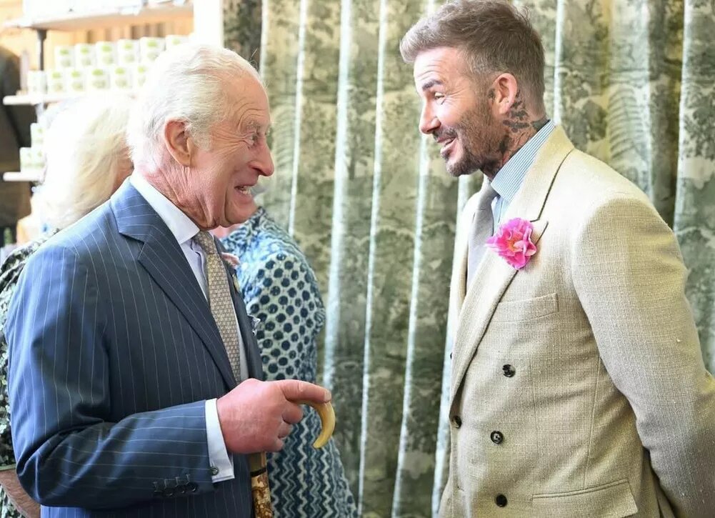    Дэвид Бекхэм встретился с Карлом III и Камиллой на садоводческой выставке