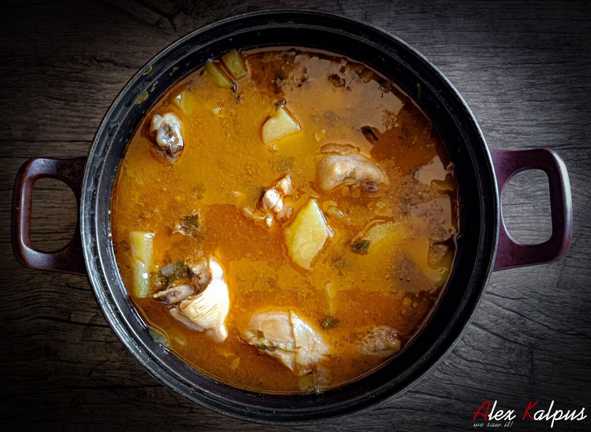 Этот соузи, супруга приготовила из курицы. Тоже вкуснятина! Пробуйте и готовьте. Грузия.