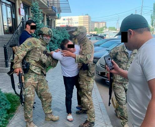 Задержание Таласа Бегалиева. Фото с сайта akipress.org