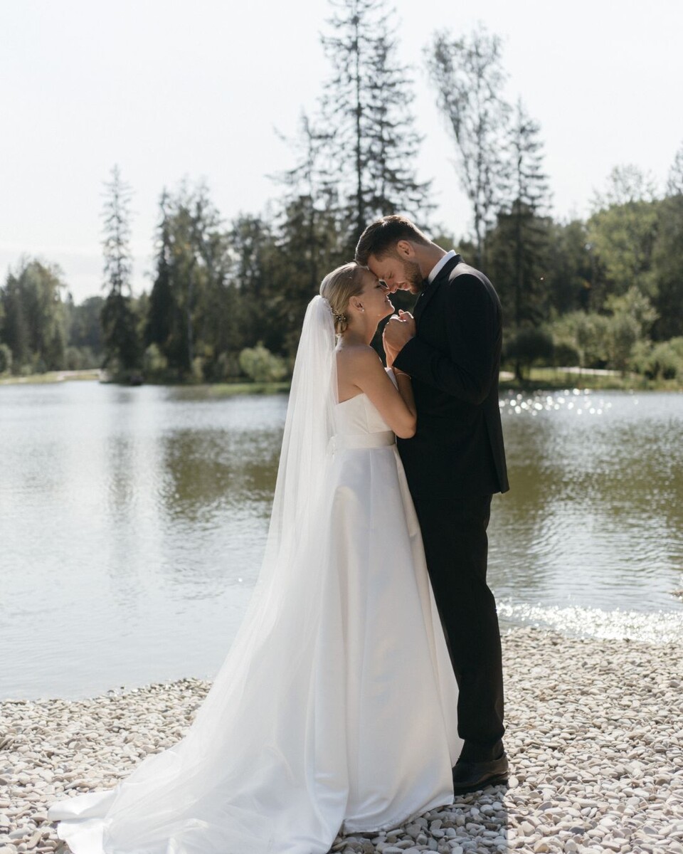 Выездная регистрация в Cosmos Collection Izumrudny Les