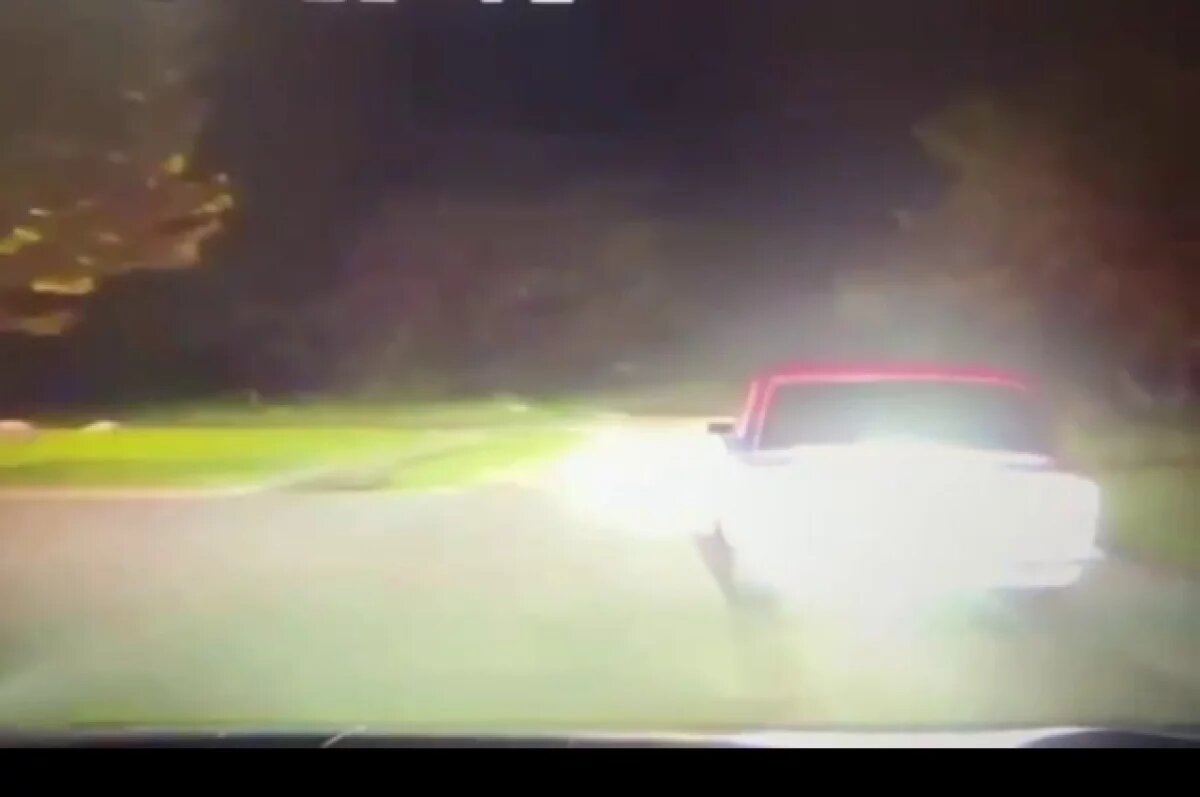    Малый помалу.