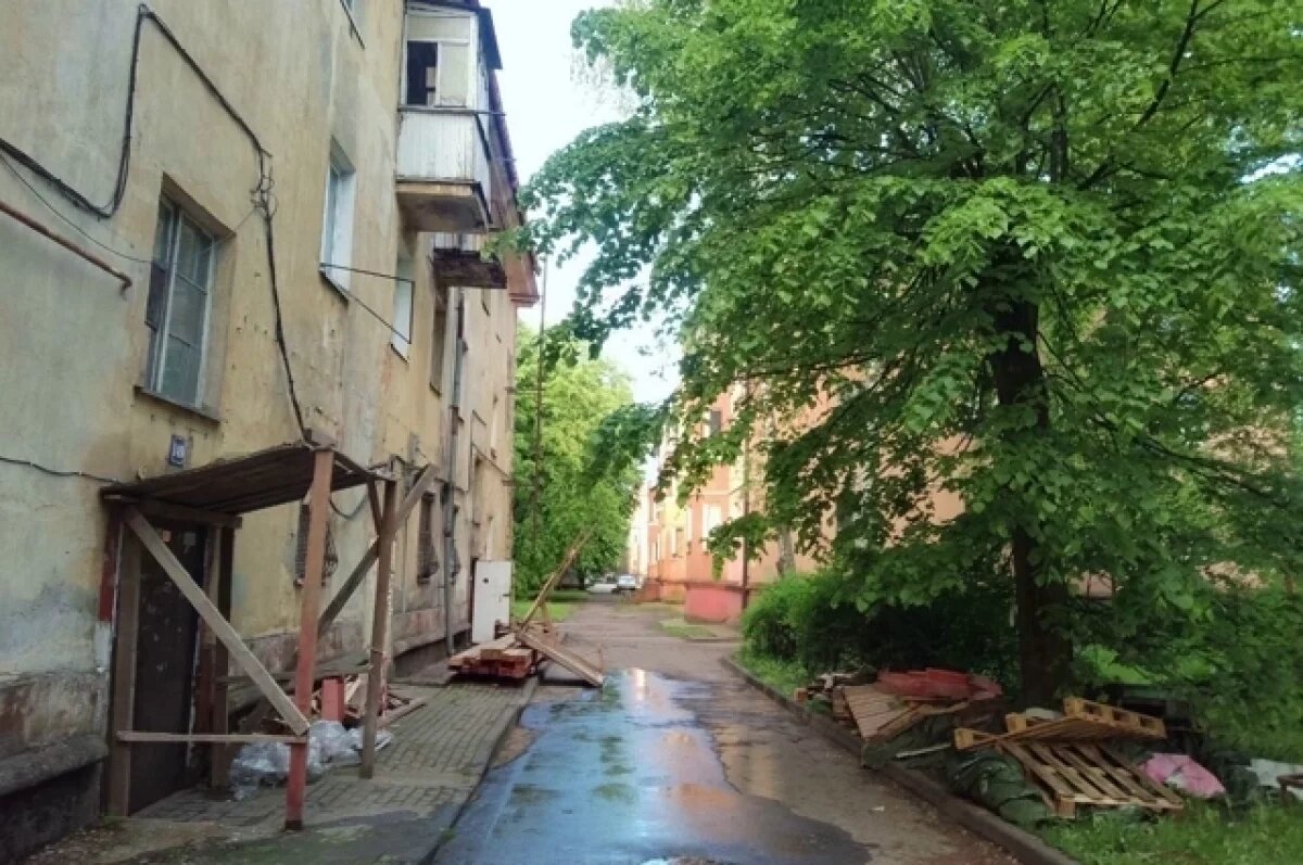    При замене кровли в доме на Киевской погиб рабочий