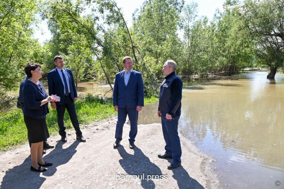    Контроль паводковой ситуации в микрорайоне Затон. Источник: Barnaul.org