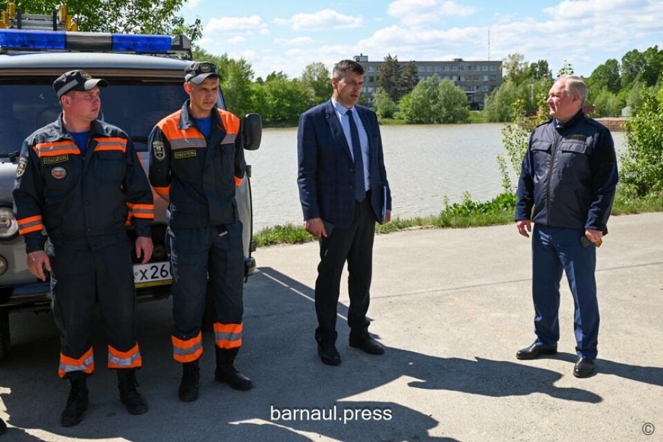    Контроль паводковой ситуации в микрорайоне Затон. Источник: Barnaul.org