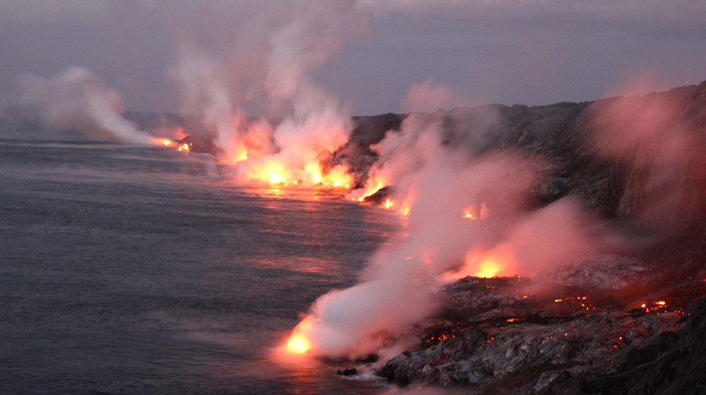    Тайные извержения подводных вулканов угрожают мегацунами в 2025 году