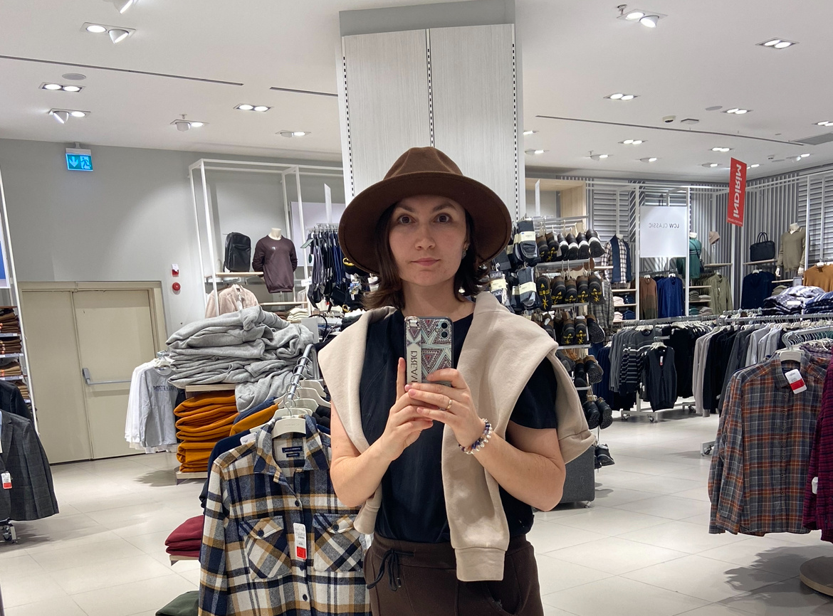 Шляпку за 300 рублей я не могла упустить, и купила две🤪