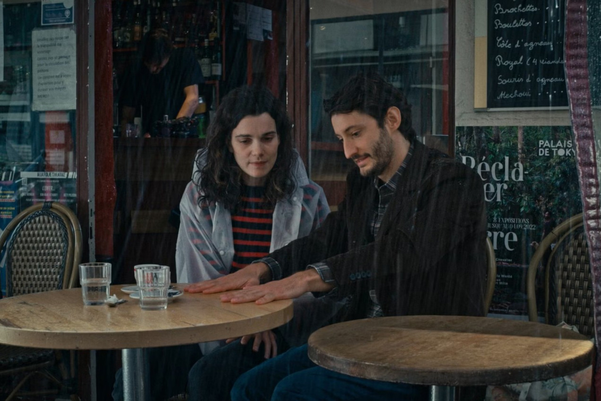 Кадр из фильма «Книга решений» (2023 г.), режиссер Мишель Гондри 