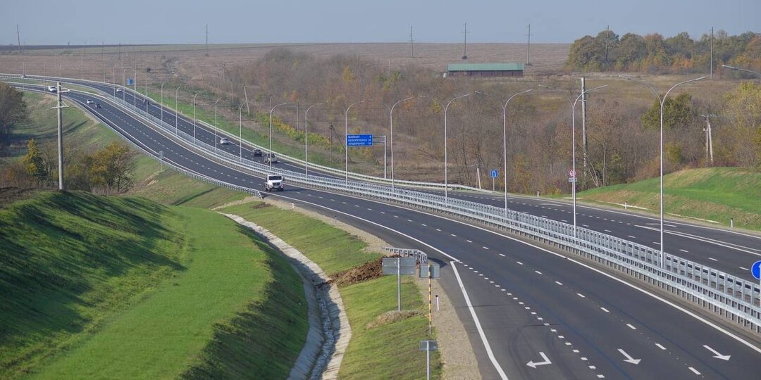 Более 84 км дорожных сетей отремонтируют в Адыгее в 2025