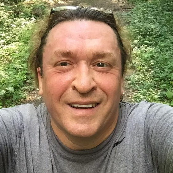     Группа «Конец фильма» изменила текст песни «Элис», чтобы соответствовать законодательству