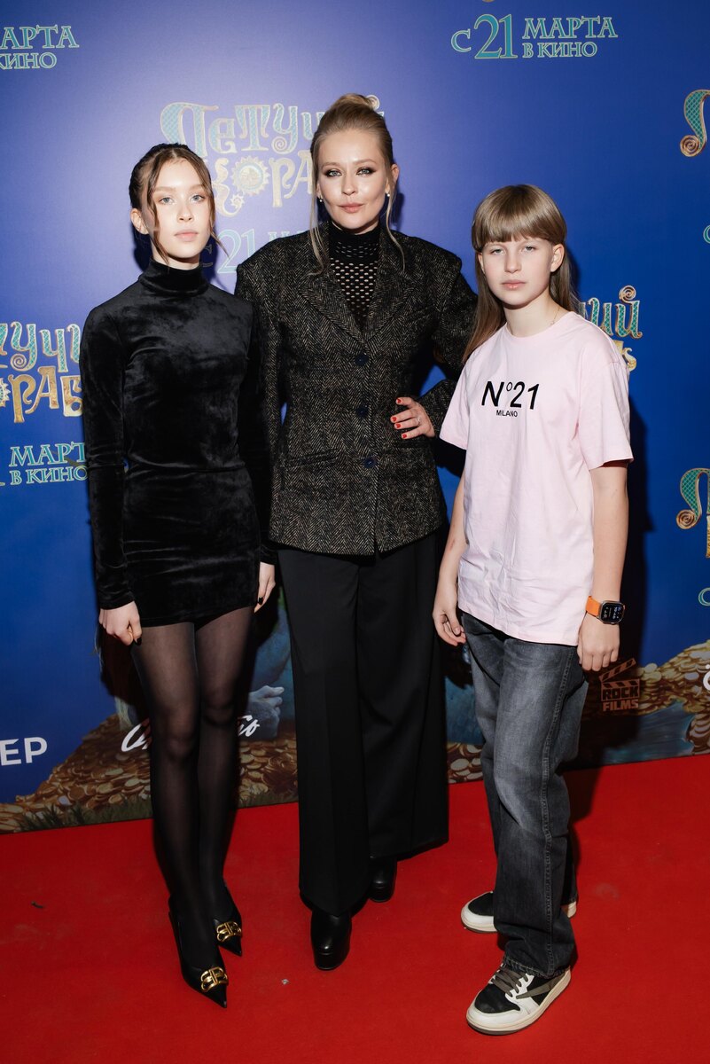 Листайте вправо, чтобы увидеть больше изображений