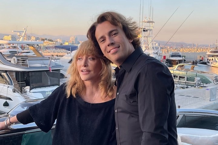 Страдающей от неизлечимого заболевания Пугачевой сделал грозное предупреждение врач-ревматолог