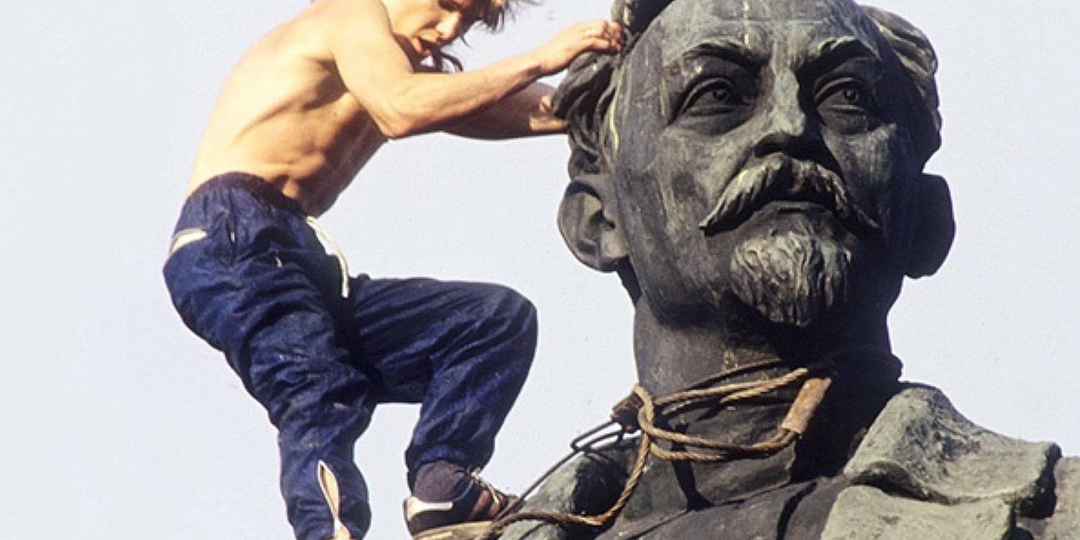 Где сейчас памятник Дзержинскому, который народ убрал с Лубянки