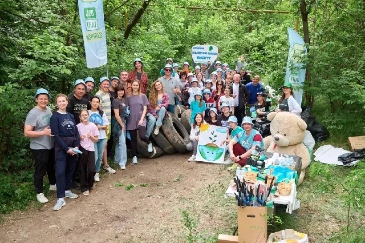    В Ростове прошла акция по очистке Ботанического сада от мусора