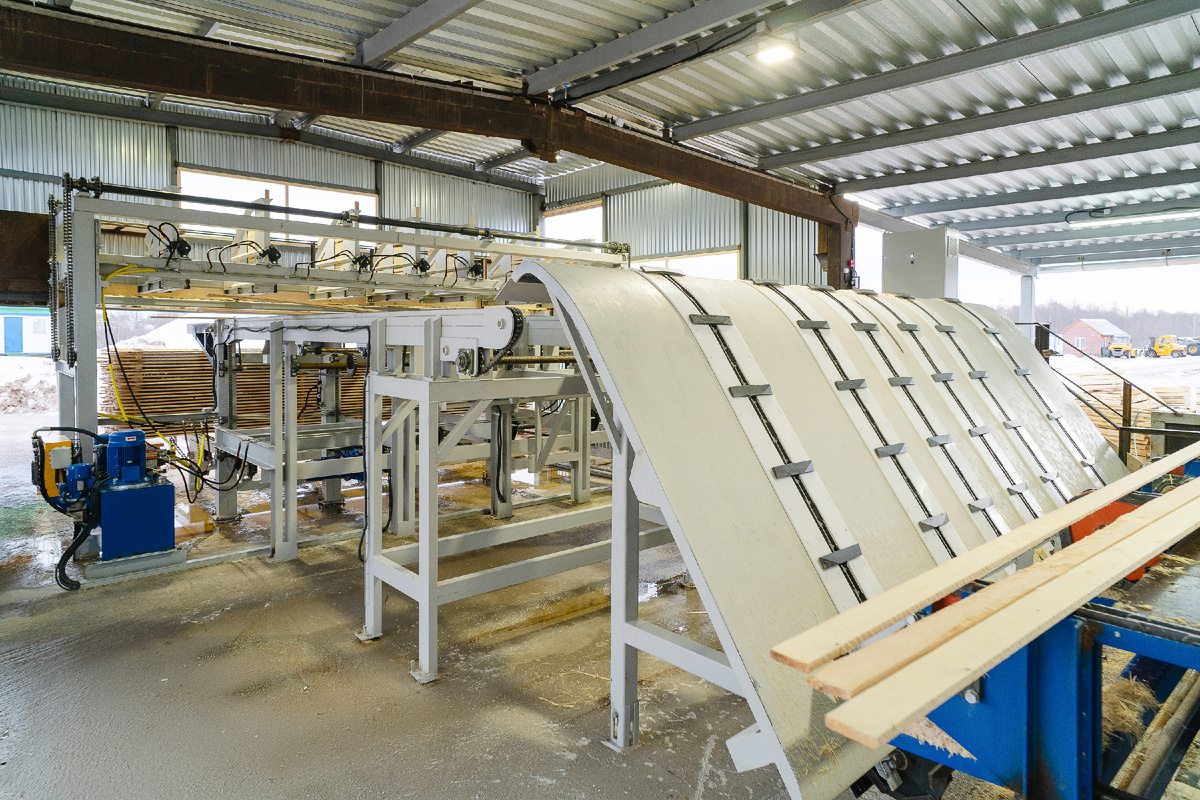 Горка для досок в составе линии