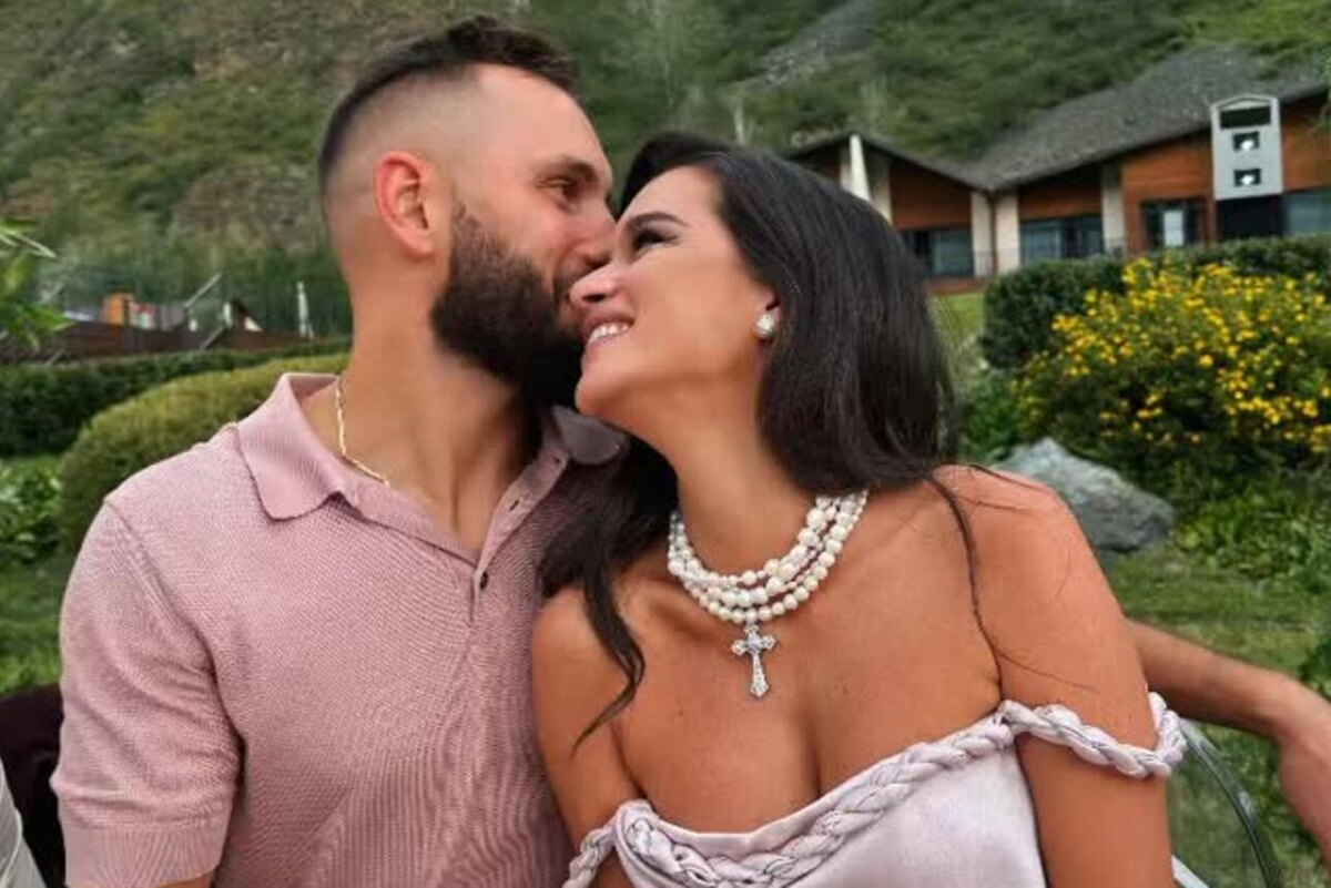    Ксения Бородина и Николай Сердюков Социальные сети