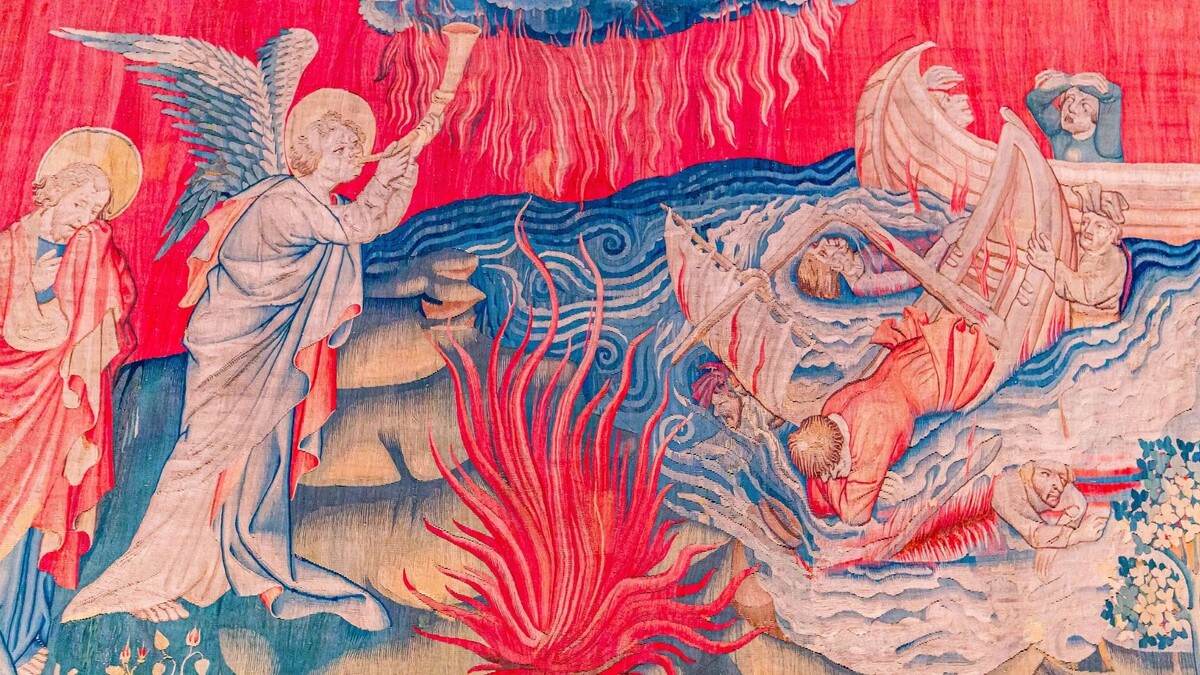    Гобелен «Апокалипсис» работы Жана де Бандоля и Николя Батая. XIV в. Анжерский замок, Франция. Фото: Isogood_patrick/Shutterstock/Fotodom