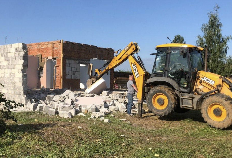 Без тяжелой техники никак...