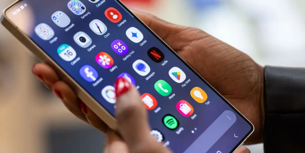 Как выбрать смартфон в 2025 без переплат за ненужное