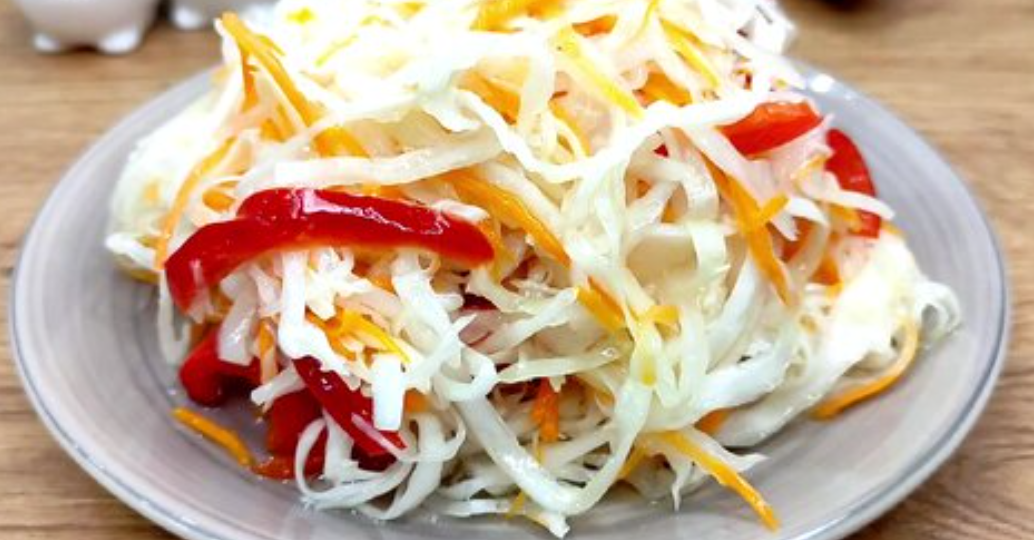 Салат из свежей капусты — вкус как в старой, доброй столовой. Готовлю по этому рецепту круглый год и он не надоедает