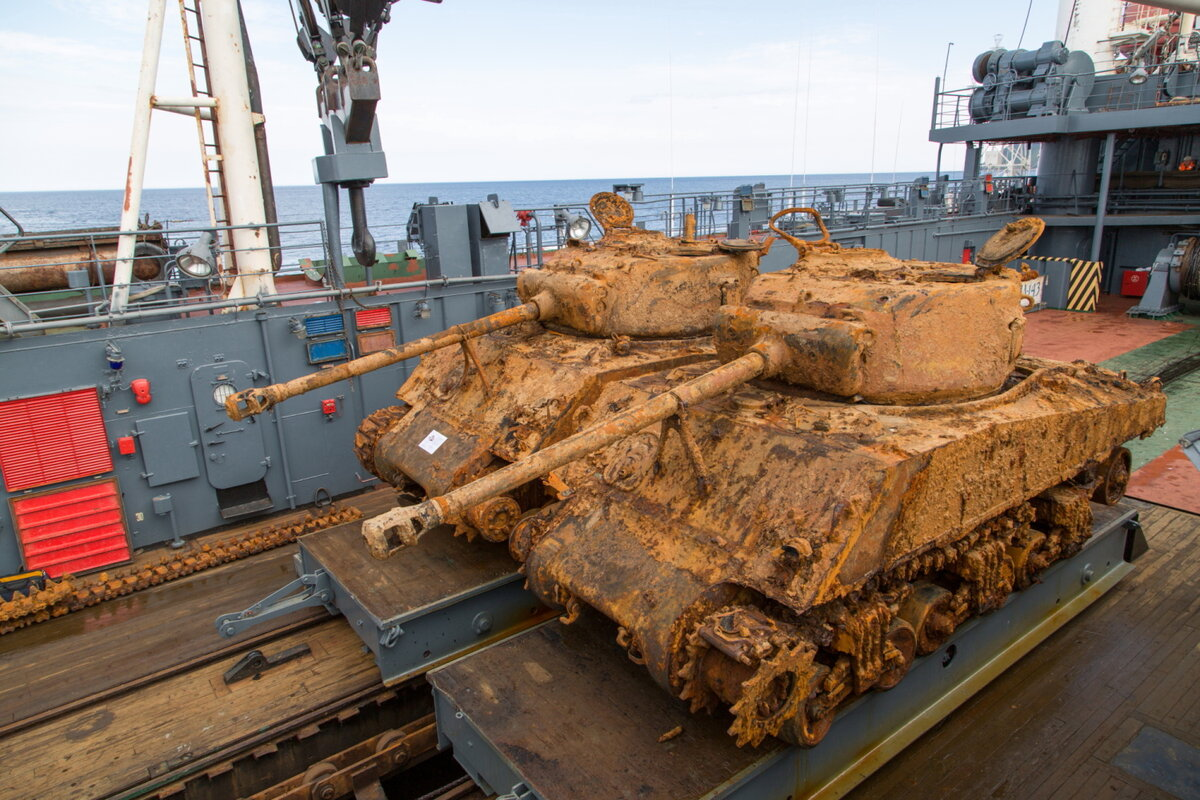 Один из самых необычных случаев по возвращению того, что прибрала себе водная стихия, произошёл летом 2017 года, когда со дна Баренцева моря подняли американские танки M4A2 «Шерман»