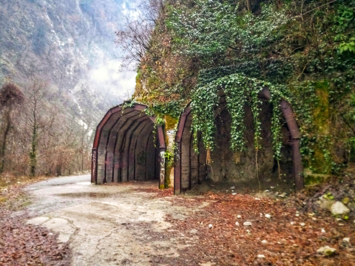 Так сейчас выглядит начало дороги