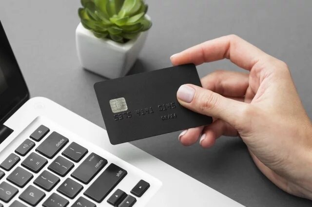    Чем блокировка карты отличается от блокировки счета?