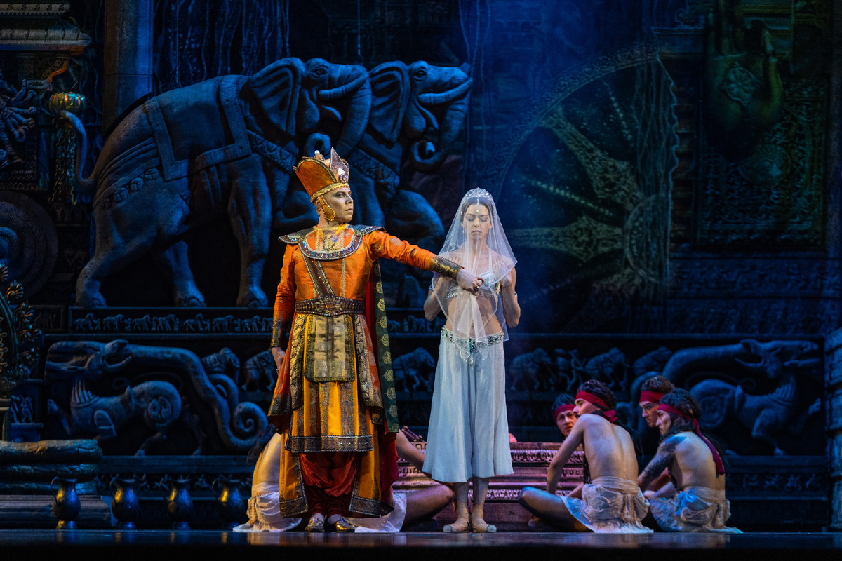 Никия - ЕКАТЕРИНА КРЫСАНОВА (Большой театр России); Великий Брамин - АРТЕМ БЕЛОВ (ТАГТОиБ им. Джалиля)