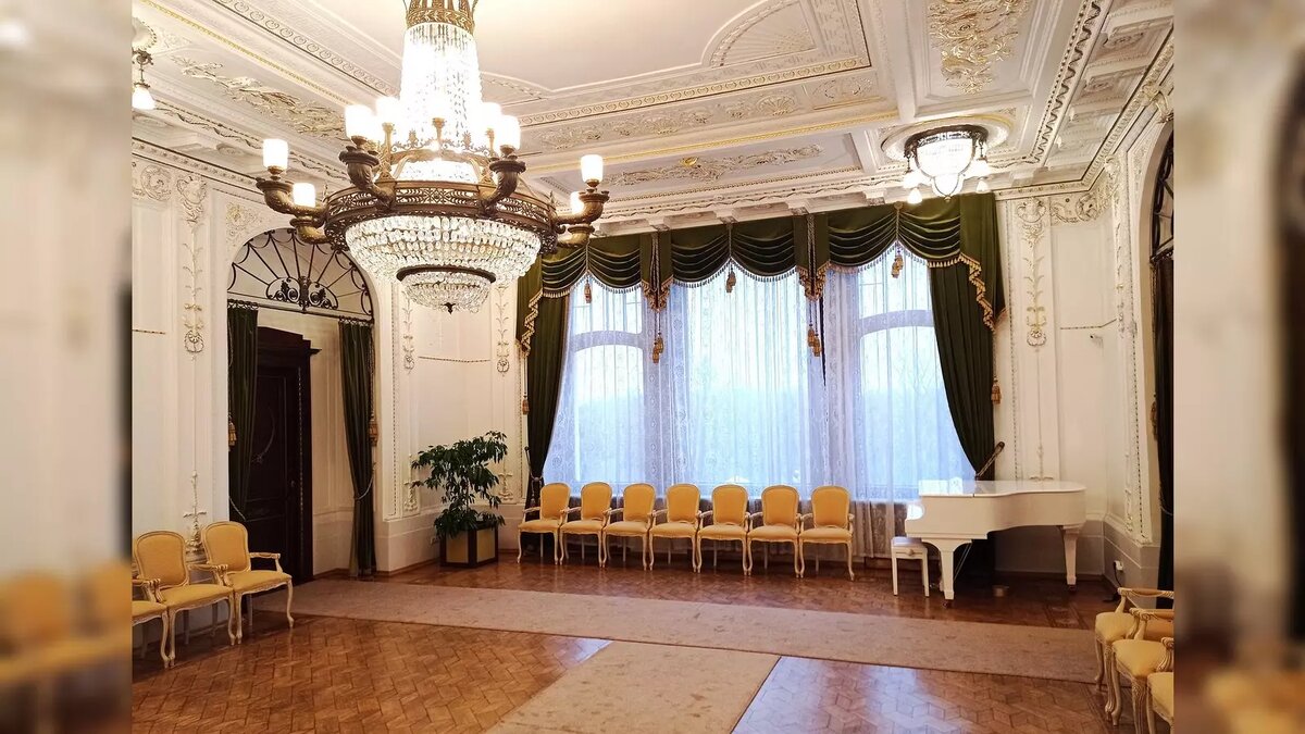 Листайте вправо, чтобы увидеть больше изображений