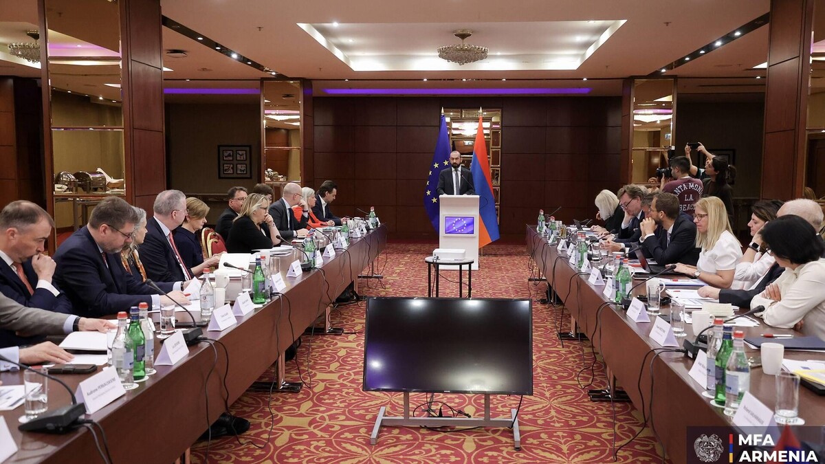 © Photo : official site of MFA of RA 