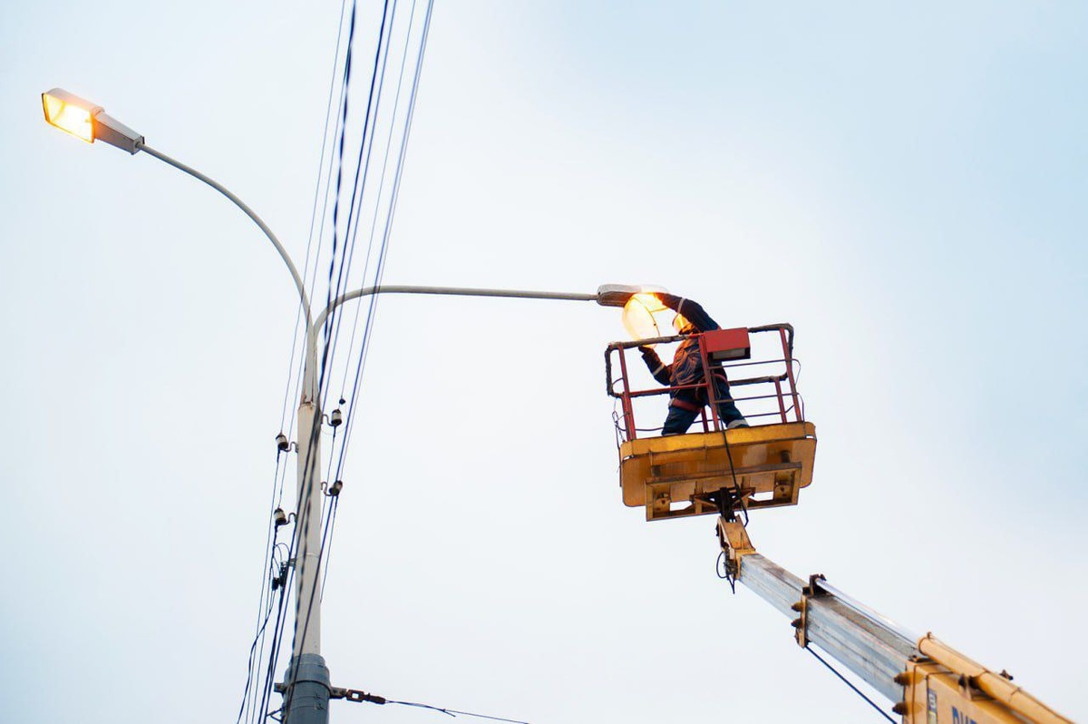    Да будет свет: в Курске восстанавливают уличное освещение
