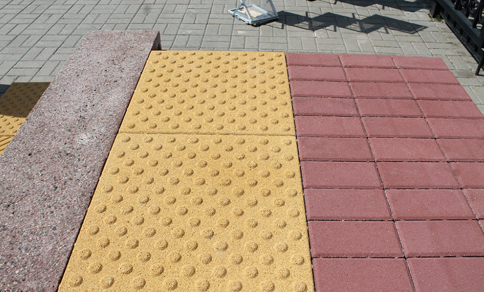 Тактильная плитка. Фотография из свободных источников