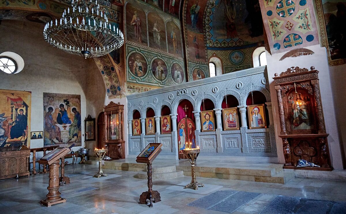 Шио-Мгвимский монастырь - Храм Богоматери