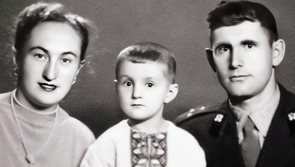 Леонид Ярмольник с родителями