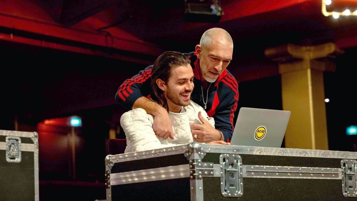    Кадр из фильма «Все ради хита», реж. Со-Ми, Iconoclast Films, Netflix France