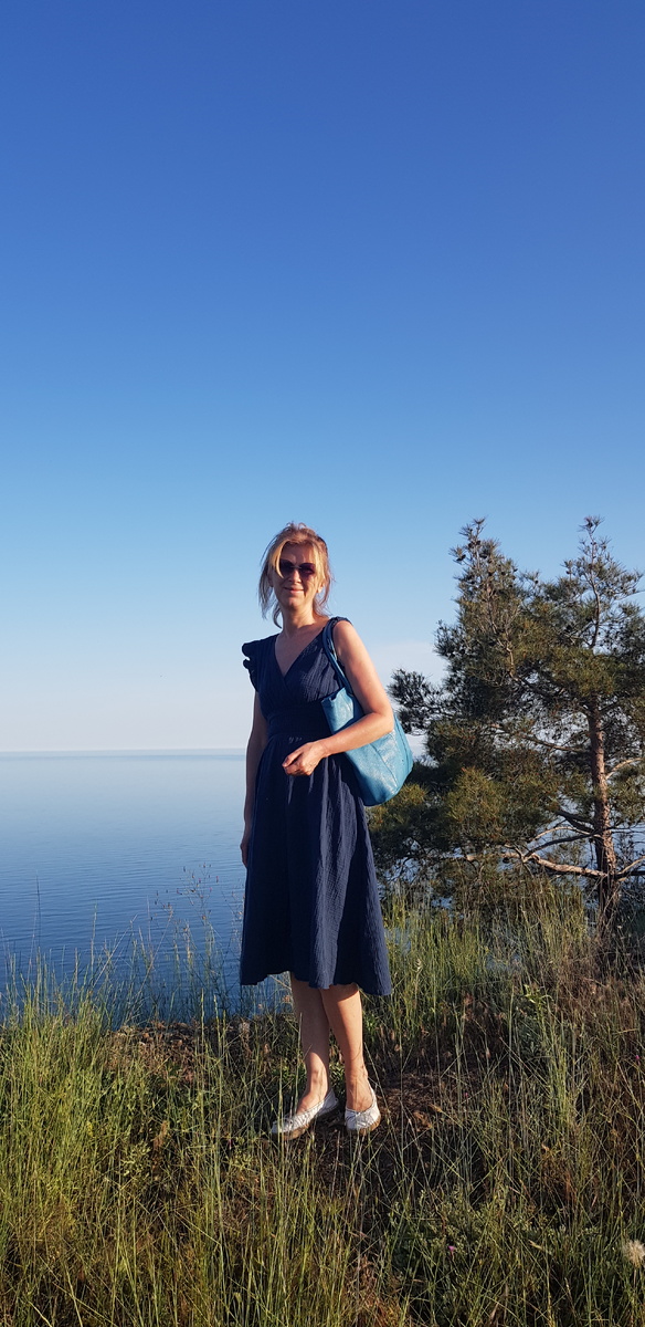 Ну а  Воскресенье говорит само за себя. )