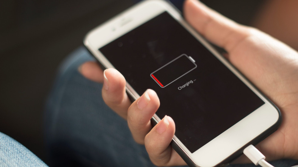    Кибервампиры высасывают батарею вашего телефона пока вы спите