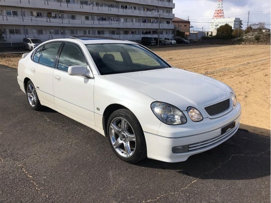 Toyota Aristo V300 — седан-невидимка с сердцем Supra