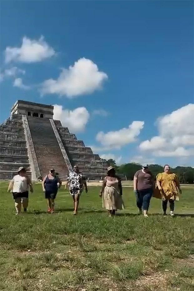    Кадр из видео туристической кампании Fat Girls Traveling Tours. Кадр: @fgt_tours