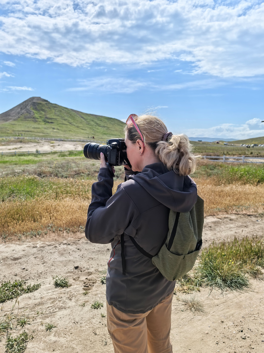 А вот и второй автор! Тоже легко узнать, по более серьёзной технике...)))